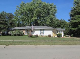 7911 Hunt Rd, Springfield, IL 62712