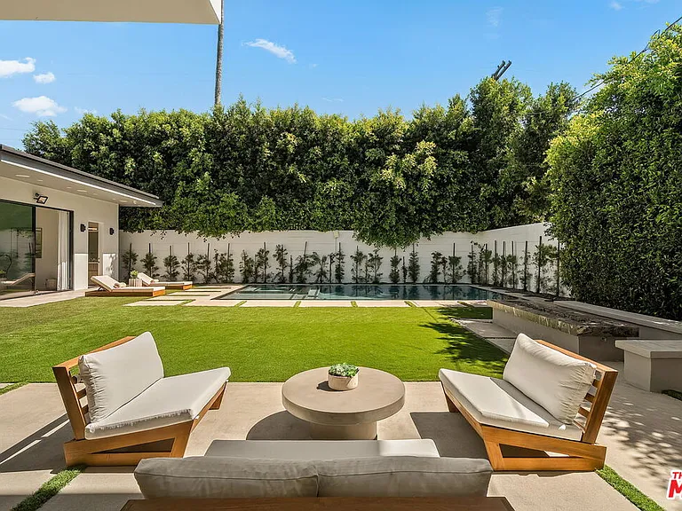 14812 Morrison St — Photo 30