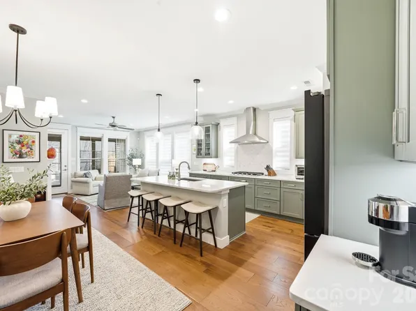 538 Sweet Birch Park Ln, Black Mountain, NC 28711