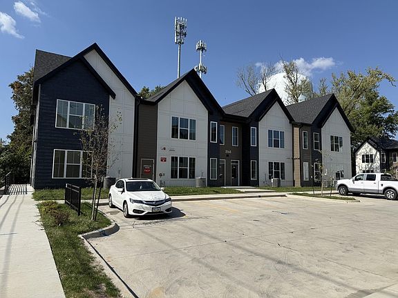 5th image of 3154 Indianola Ave #201