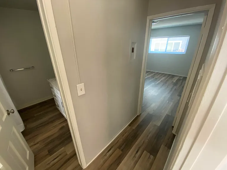 20336 Cohasset St #8 — Photo 5