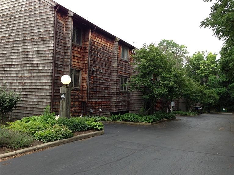 1st image of 126 Bellaire Ave APT 301