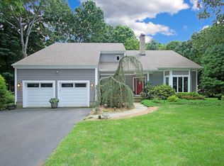 105 Walnut Hill Rd, Bethel, CT 06801