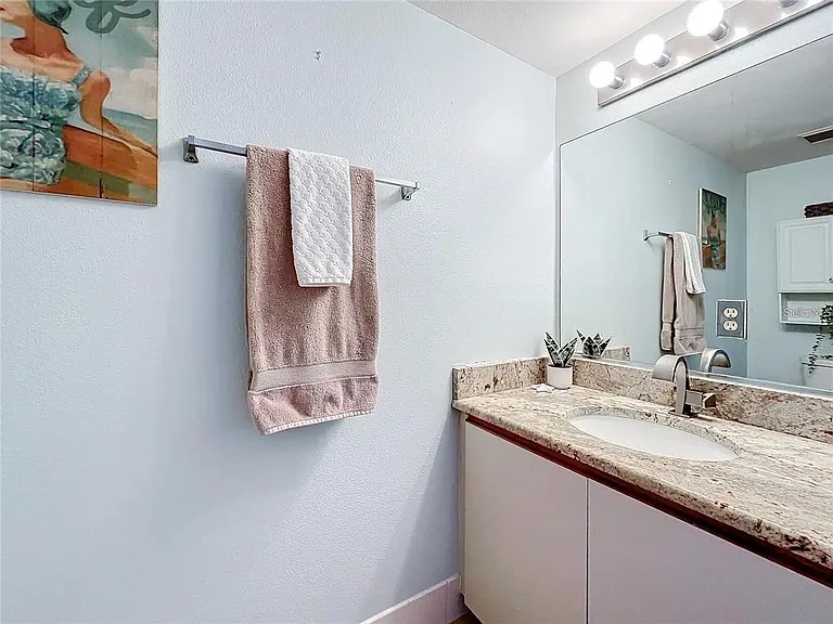 1750 Harbor Pl S #104 — Photo 17