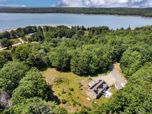 112 Raccoon Cove Road, Lamoine, ME 04605