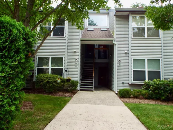 54 Aspen Ave, Englishtown, NJ 07726