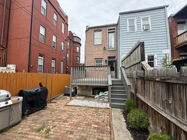 1318 Girard St NW — Photo 18
