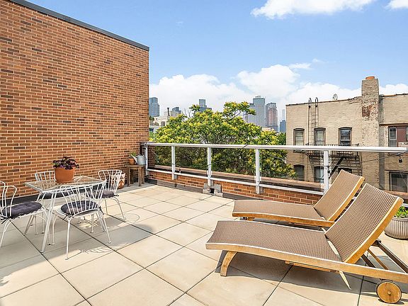 3rd image of 199 Huron St APT 5A