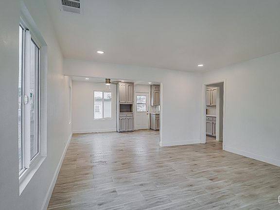 5th image of 1308 Eureka St