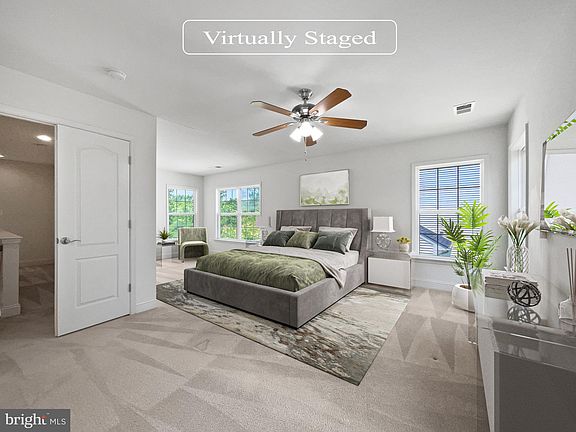 4th image of 3181 Hour Glass Dr