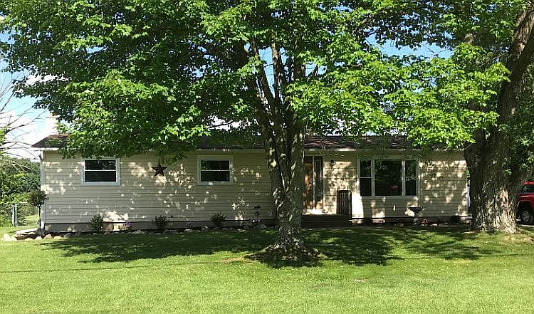1st image of 6070 Courtland Dr NE