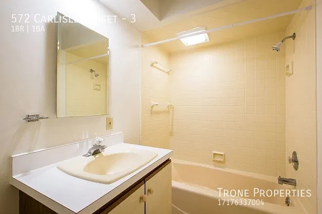 1 bed, $1,050 — Photo 3