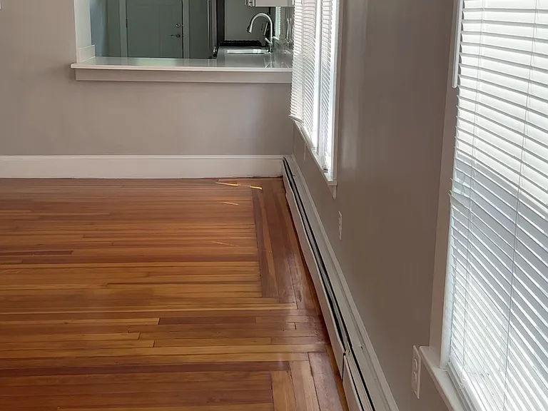 21-23 Waverly St #21 — Photo 10