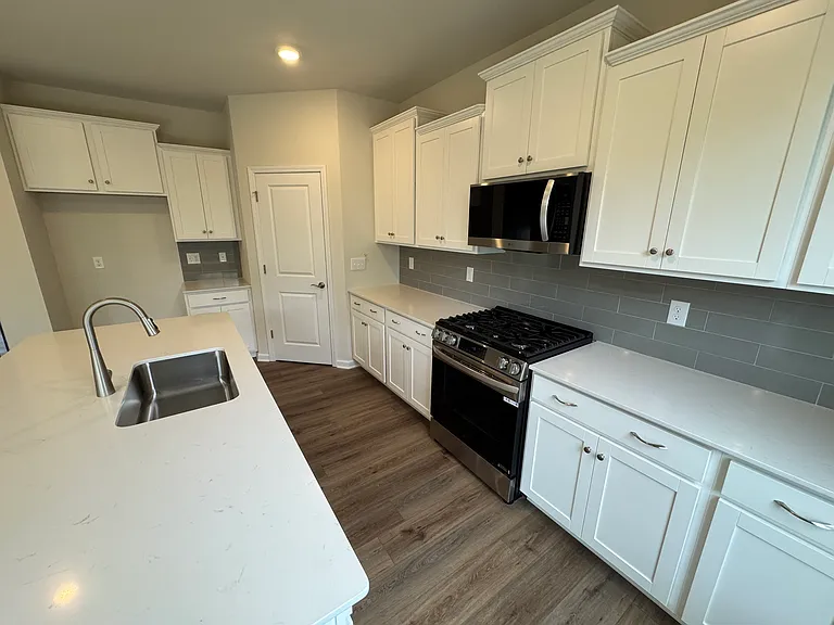 1203 Mary Jane Ave — Photo 17