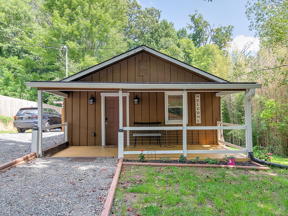 Charming home, move in ready
