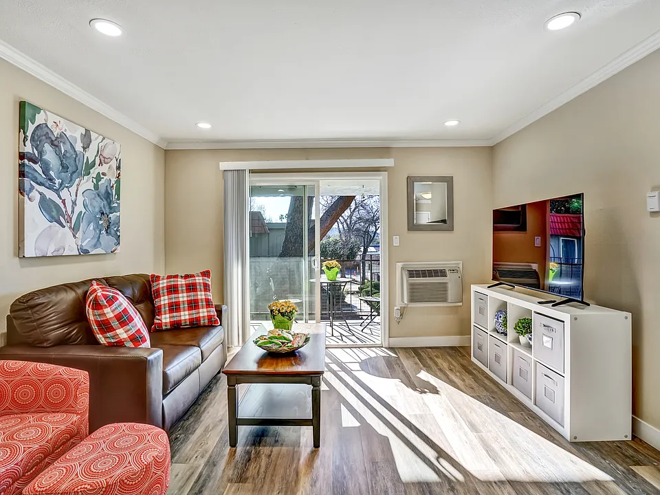2451 Santa Rita Rd #52