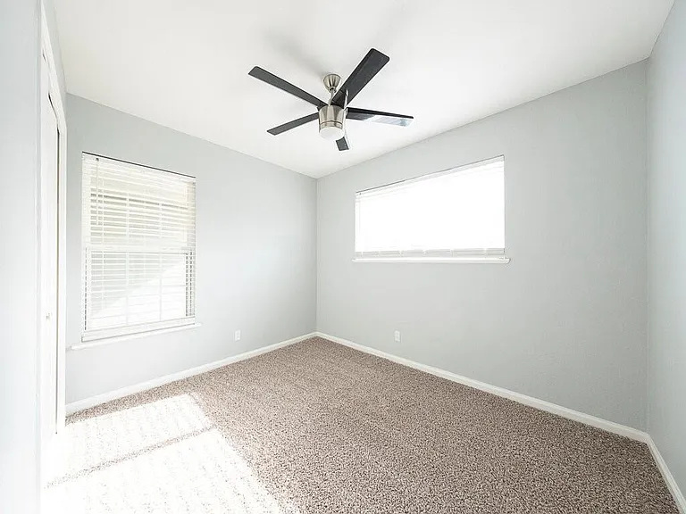 6001 Cameron Rd #A — Photo 12