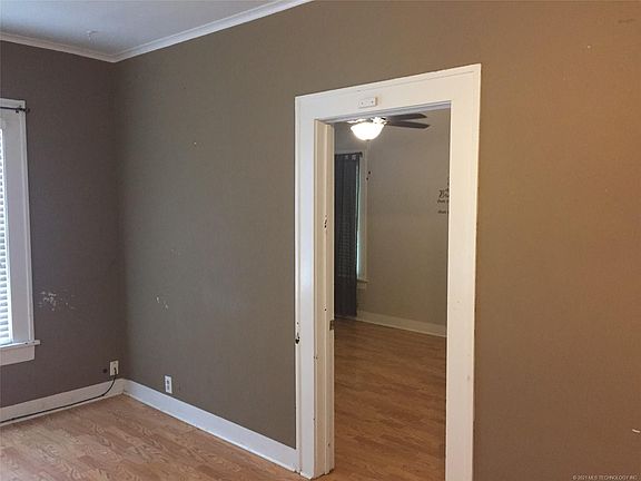 4th image of 526 E Seneca Ave