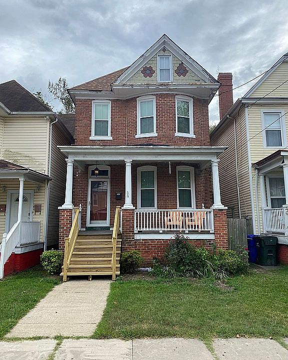 1st image of 429 W 30th St