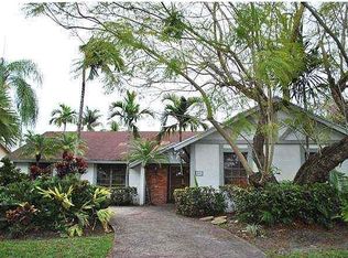21111 NE 23rd Ave, Miami, FL 33180