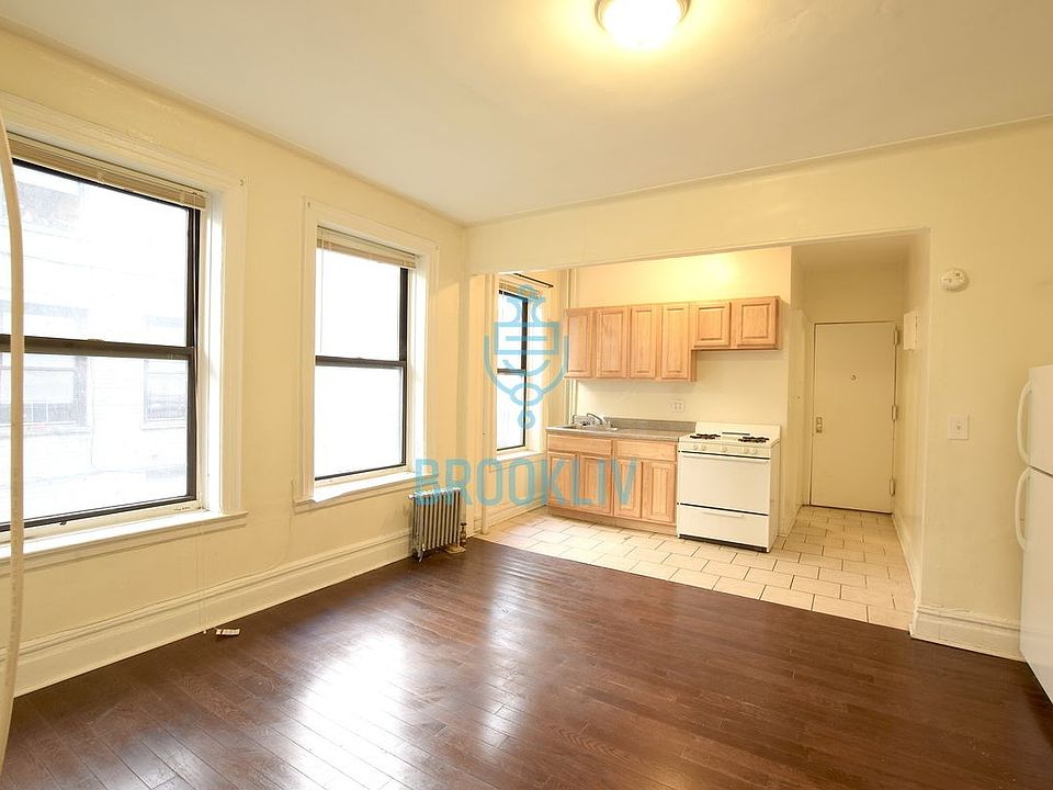 1st image of 2016 Regent Pl APT 1D