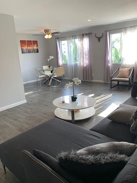 1st image of 658 N Wilton Pl APT 206
