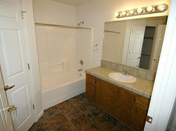 4th image of 3606 W Babcock Ct