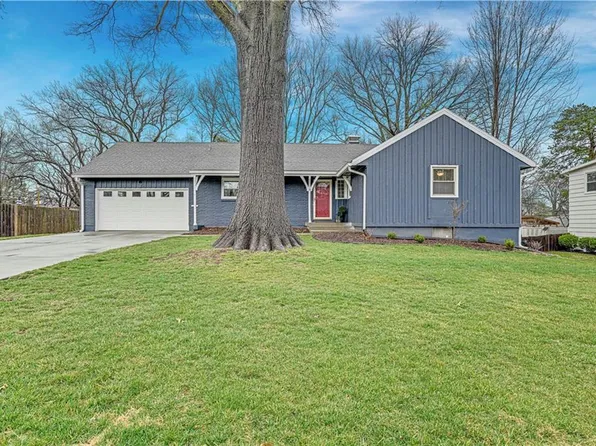 5814 W 84th Ter, Overland Park, KS 66207