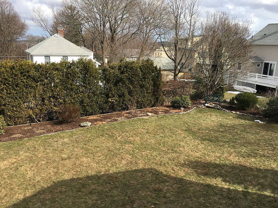 2nd image of 17 Indian Hill Rd