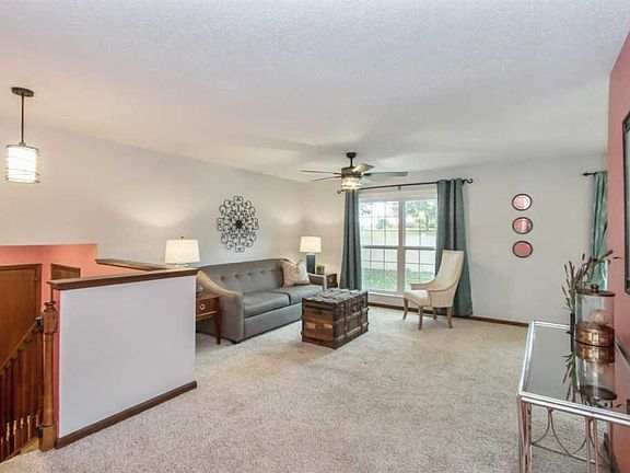 5th image of 7004 Parkdale Ln NE