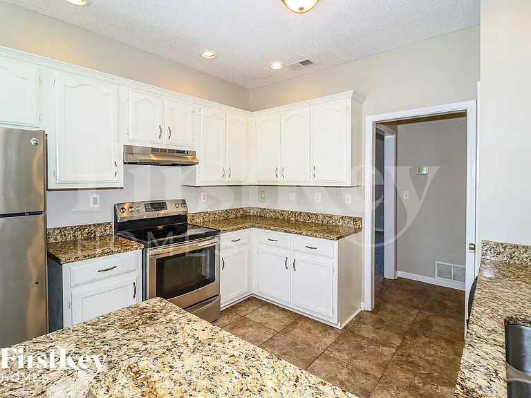9297 Sarsen Dr — Photo 5