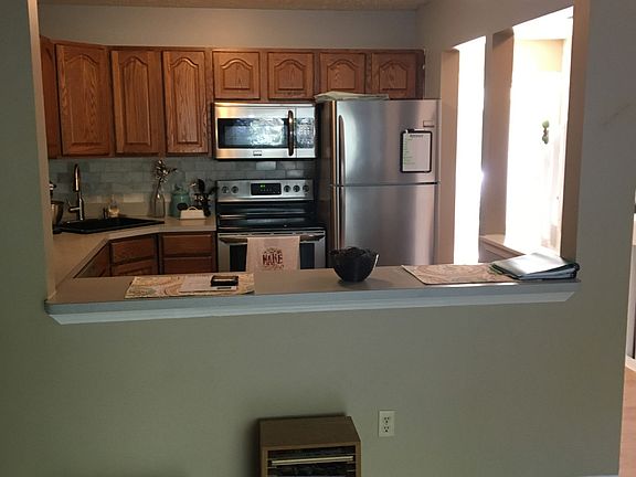 3rd image of 1655 Maple Grove Ct