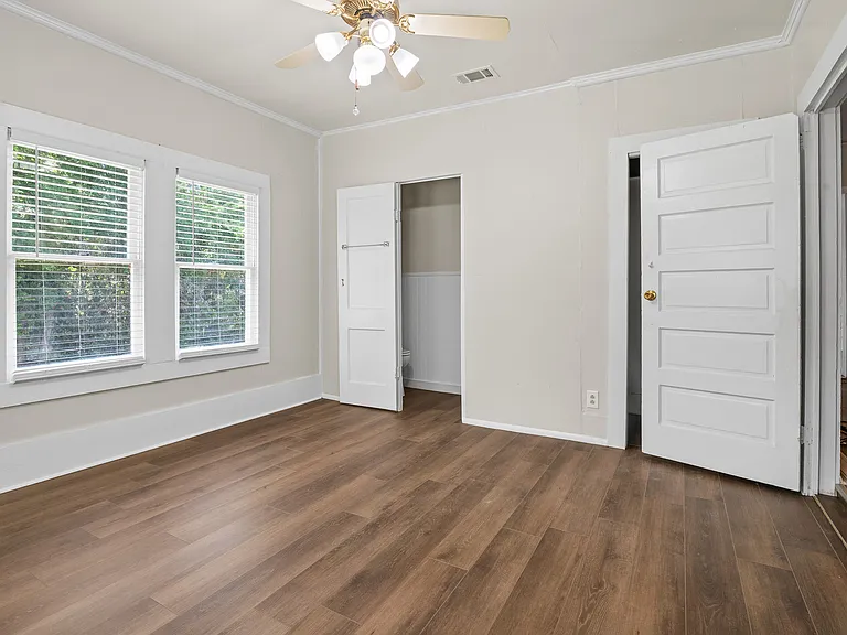 113 Residence St — Photo 16