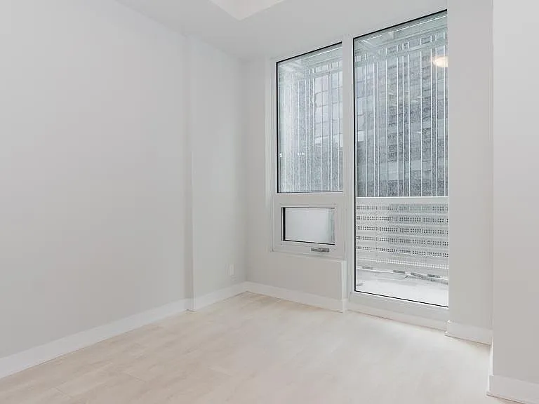 2221 Yonge St #611 — Photo 7