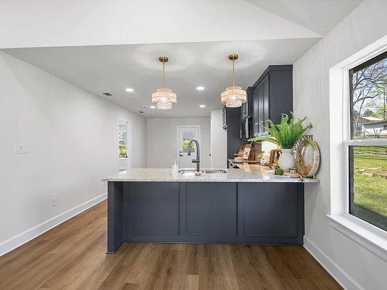 405 S Short St — Photo 8