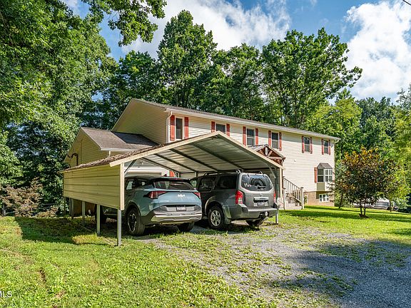 2nd image of 107 Beecham Ln
