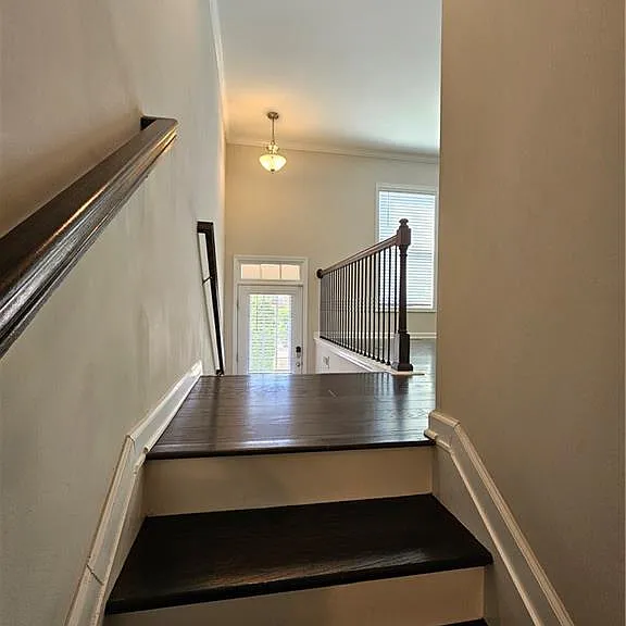 871 Sunset Park Dr — Photo 3