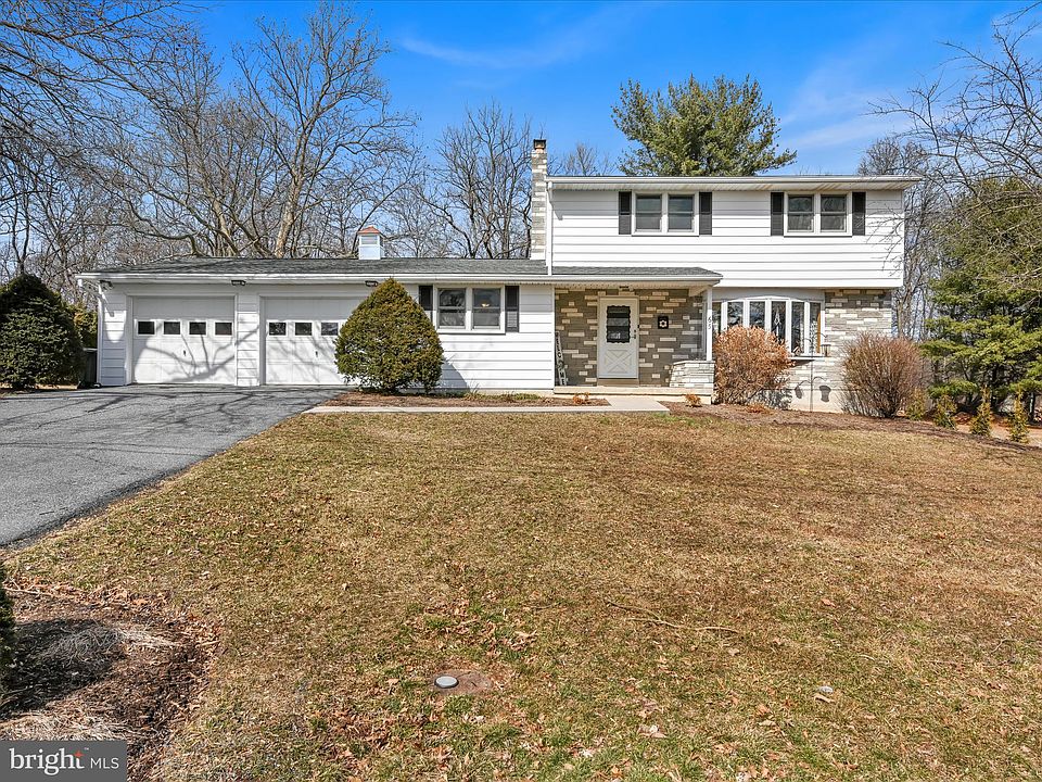 1st image of 65 Horseshoe Blvd