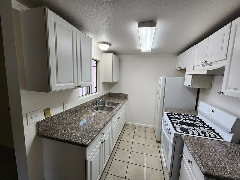 3810 Cottonwood St — Photo 13