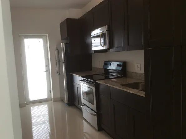 540 74th St APT 14, Miami Beach, FL 33141