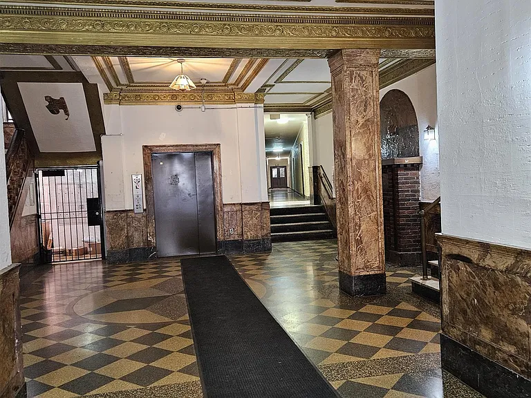 821 Bergen Ave #C0305 — Photo 3