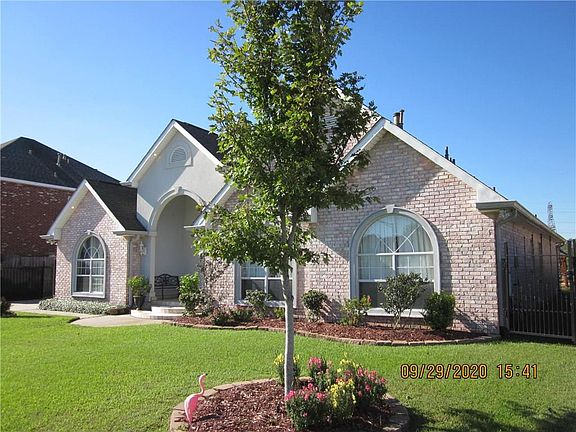 3rd image of 3401 Heatherwood Dr