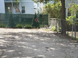 34 Columbia St #B, Worcester, MA 01604