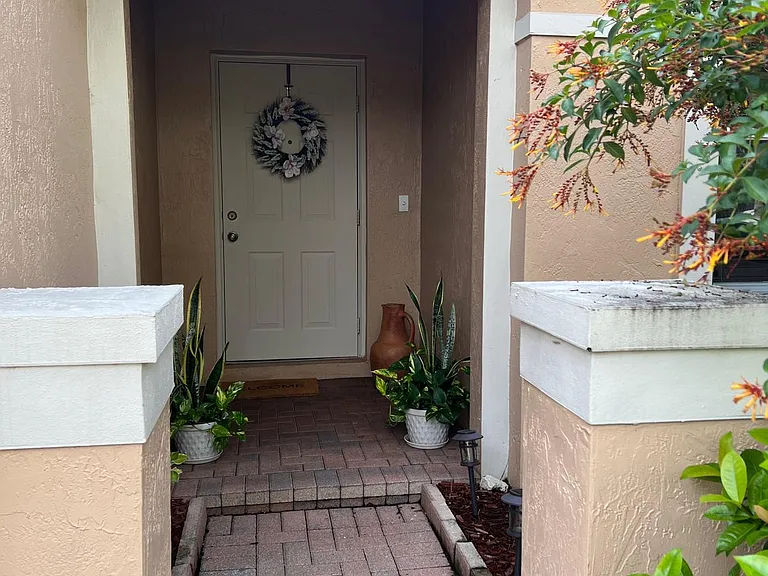 1536 Orion Ln #1536 — Photo 2