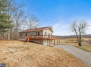 6061 Anderson Rd, Stewartstown, PA 17363