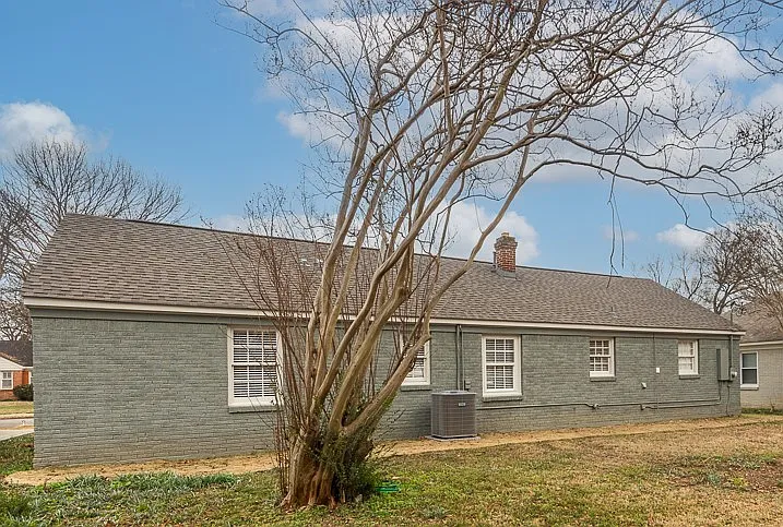 4958 Welchshire Ave — Photo 24