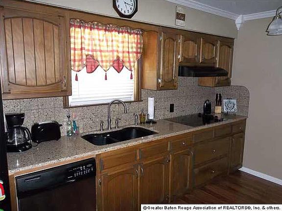 5th image of 6239 Deanna St