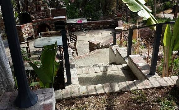 2nd image of 2322 Bullard Ave