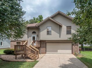 2822 S Scotts Ln, Springfield, MO 65807