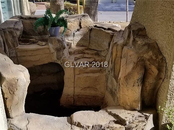 5th image of 4952 Danube Ave